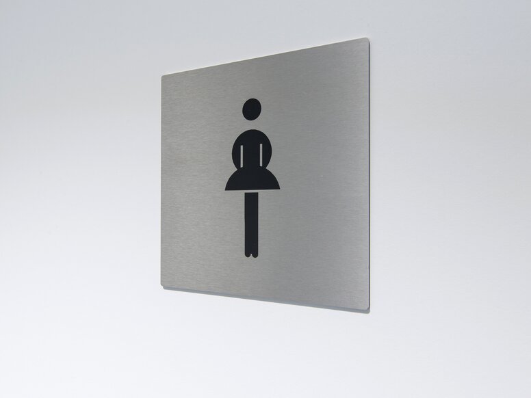 HEWI bewegwijzering dames HessenChemie Campus in Wiesbaden Bewegwijzering toiletten dames
